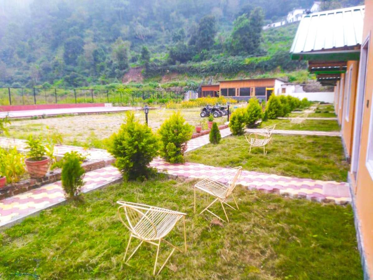 Hotel Fabescape Pine Hill View Nainital Exteriér fotografie